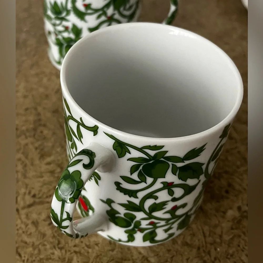 2 Williams Sonoma Rose Vine Pattern Porcelain Tea Coffee Mugs